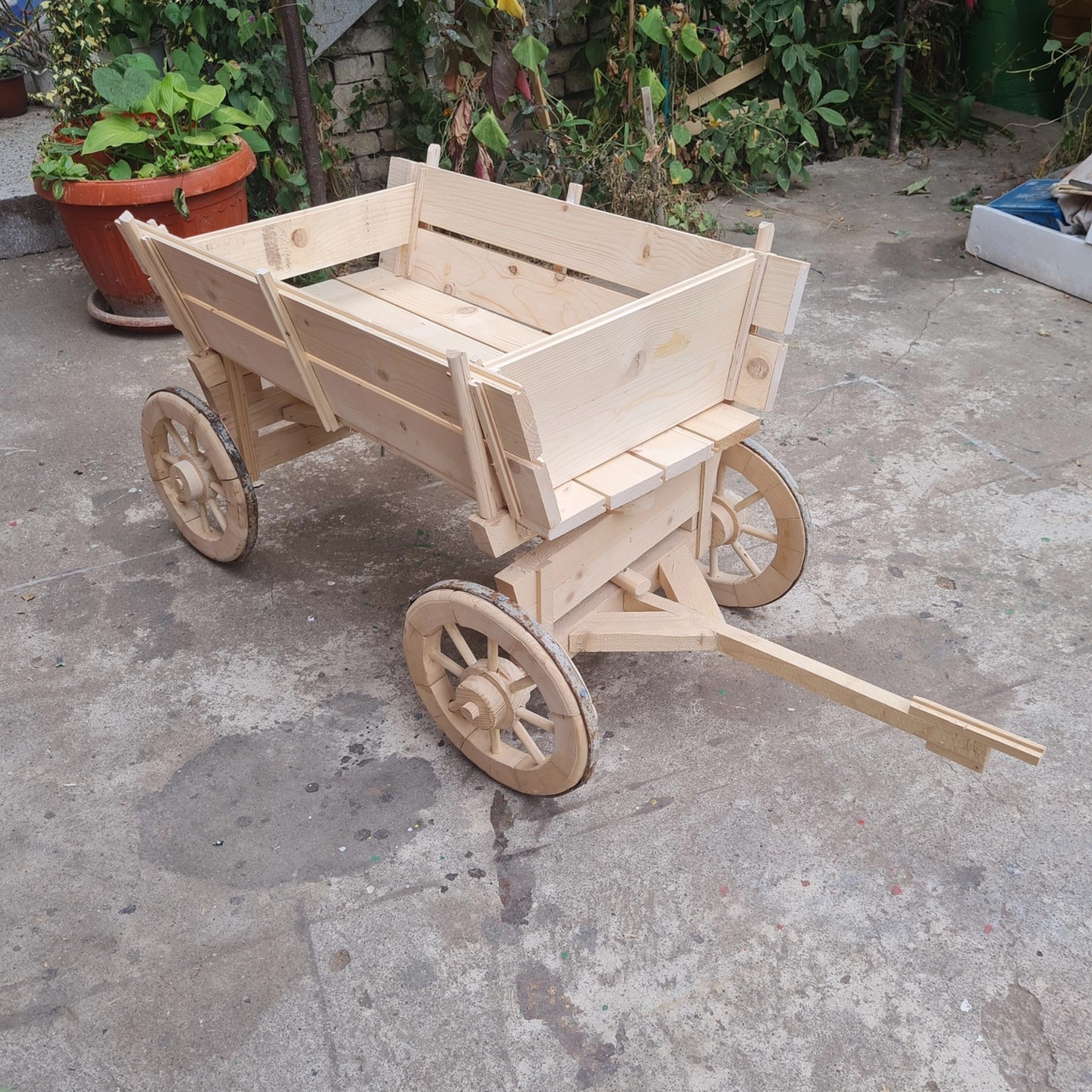 Украси за двориште